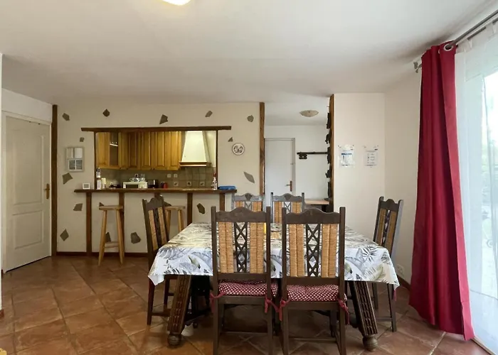 Vakantiehuis Baserian Saint-Pée-de Léren